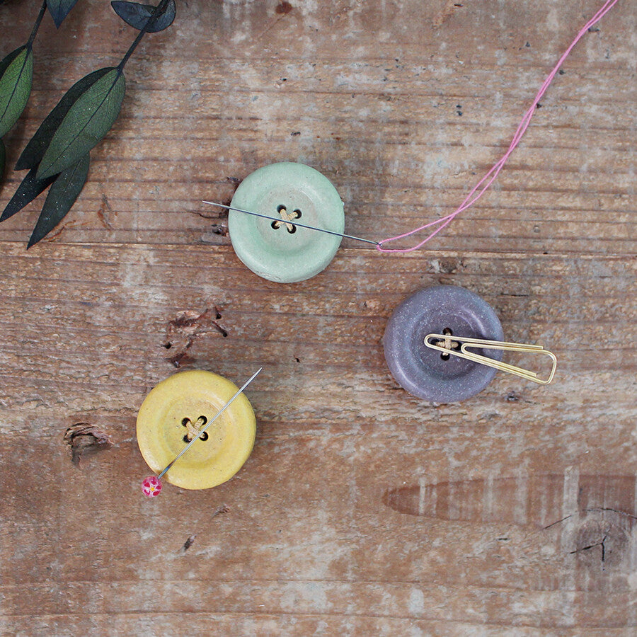 Magnetic Button of Shigaraki Ware - Blue