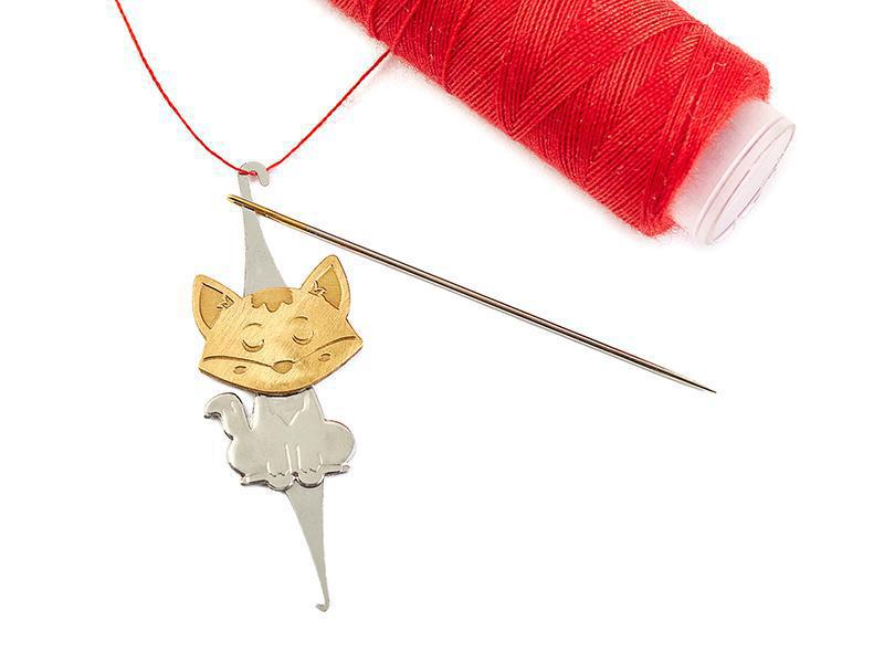 Smart Fox Needle Threader