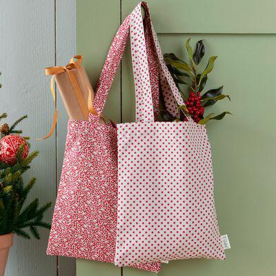 Tilda Creating Memories bag, Winter, Polkadot Red