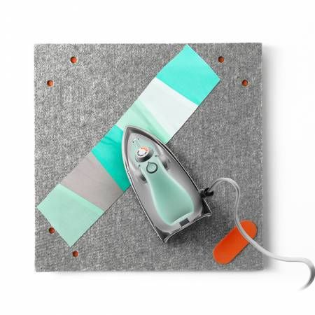 Oliso Mini Iron With Trivet - Aqua