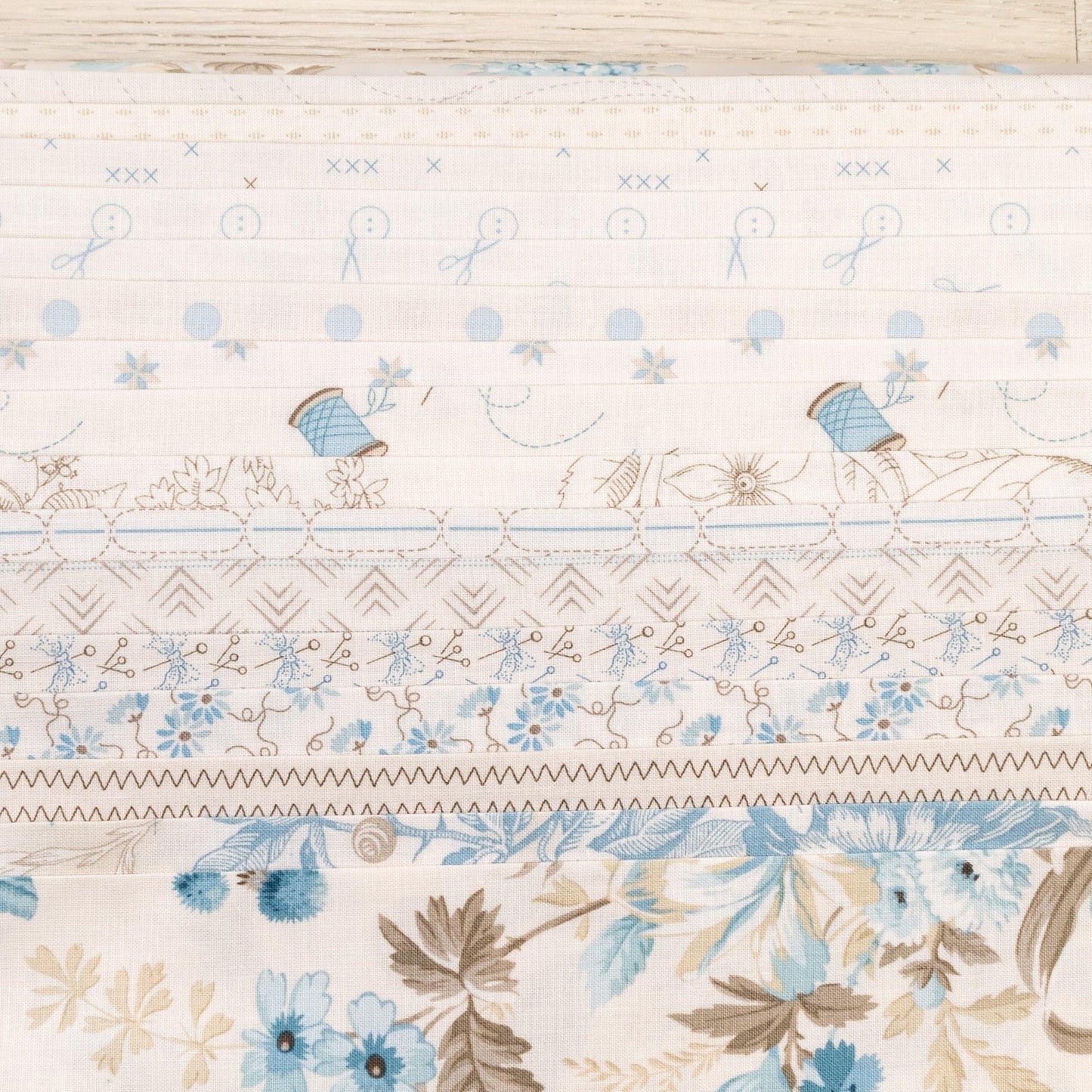 Sewing Bird Quarter Cut Bundle - Light