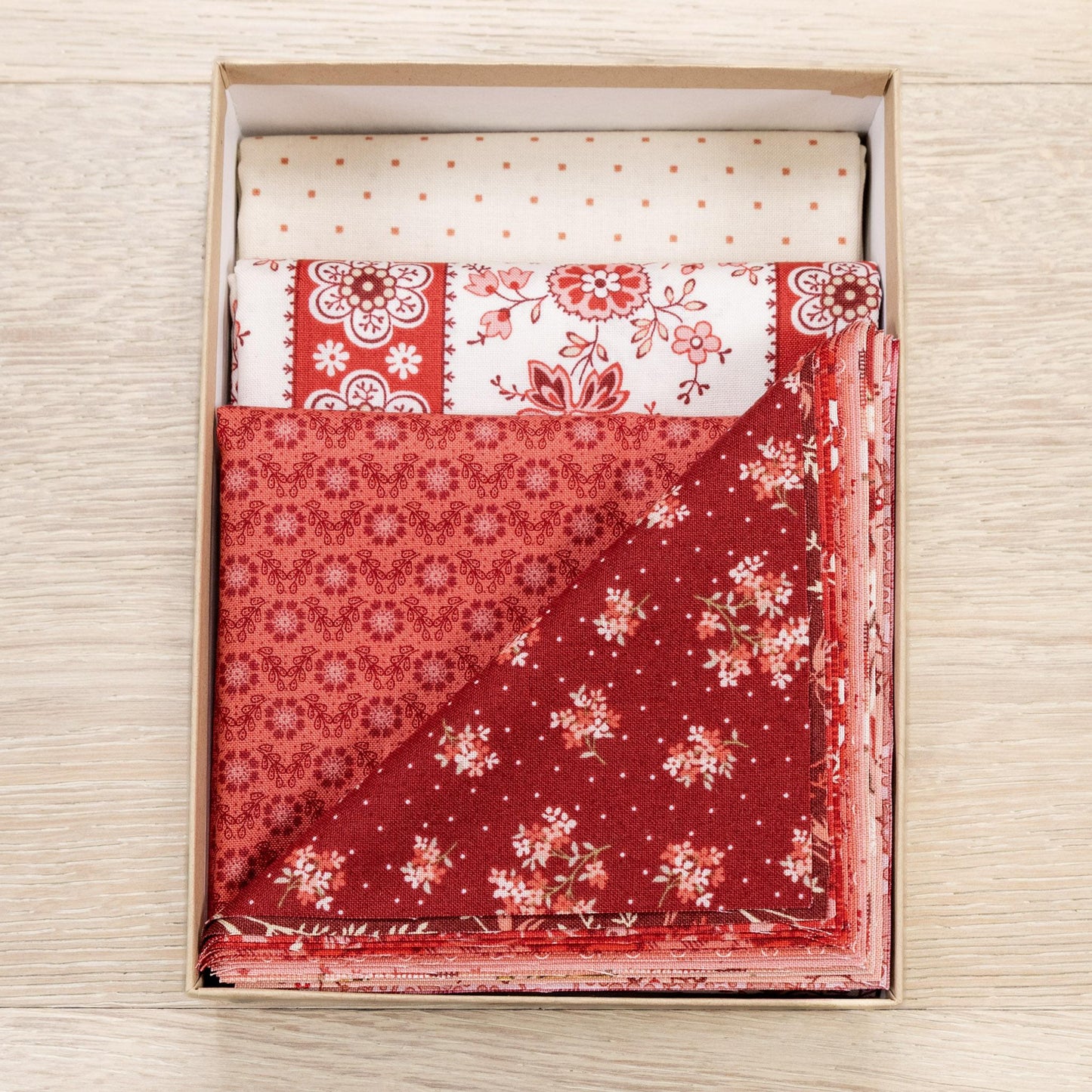 Mini Pinehurst - Red Fabric Kit