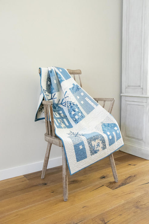 Winter Lodge Quilted Laundry Basket NCU0DV888