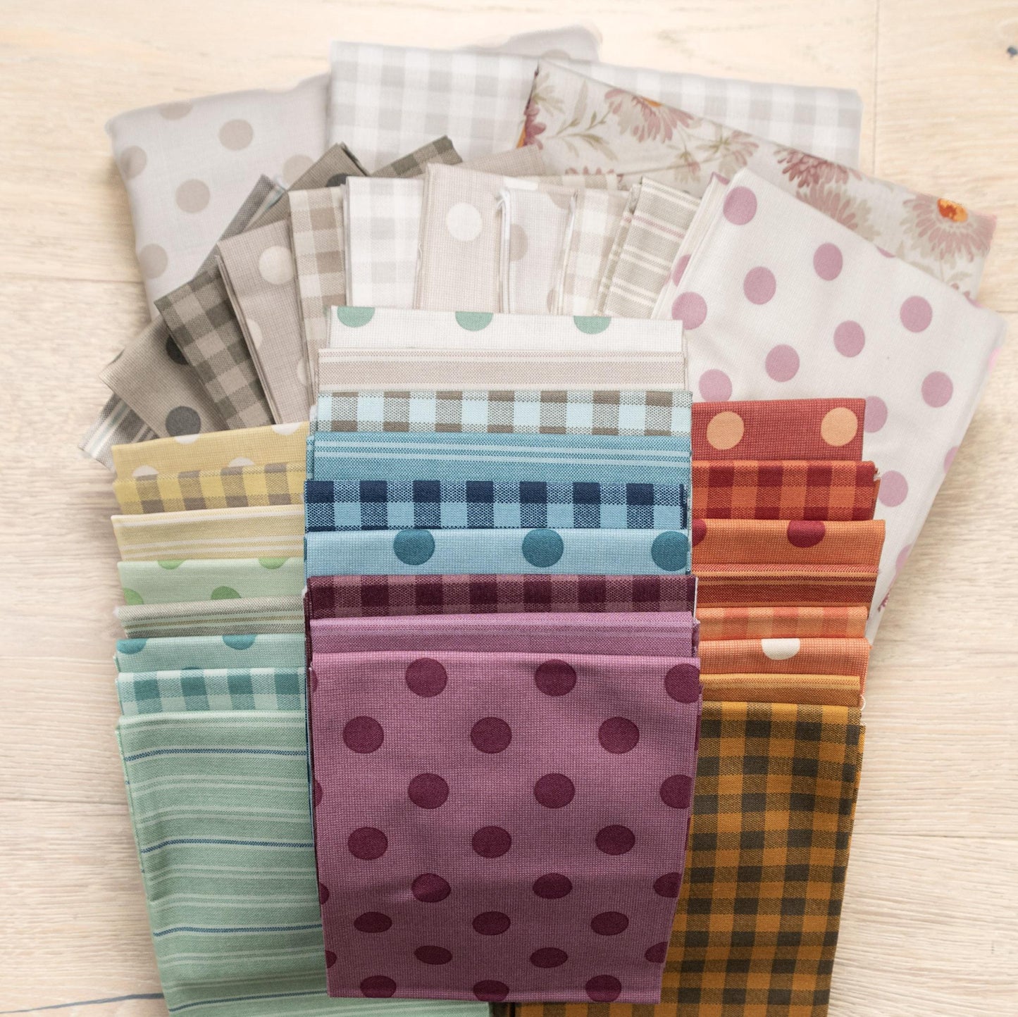 Cranberry Chain - Quiltessential Fabric Kit