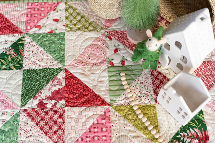 Holiday Snow Family Quilted Laundry Basket NCU0TH3183 main image 0