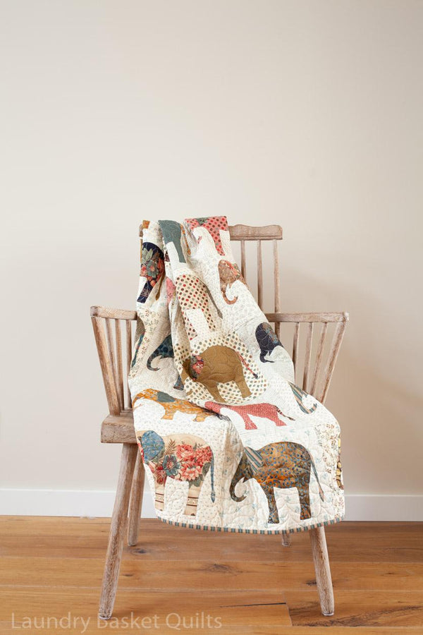 Autumn Elephant Quilted Laundry Basket NCU0DDK619