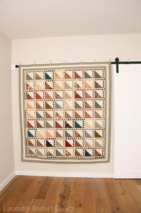 Bear Spirit Quilted Laundry Basket NCU0DDK1227