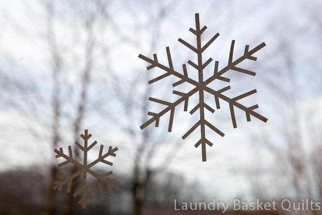 Silhouettes - Snowflakes Red